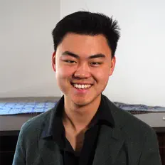 Poslechněte si interpreta Alexander Yee, sledujte hudební videa, přečtěte si životopis, podívejte se na data turné a další informace.