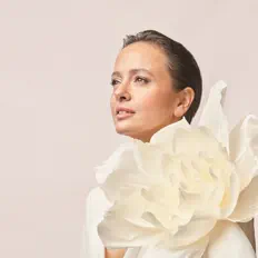 Listen to Zeynep Özyılmazel, watch music videos, read bio, see tour dates & more!