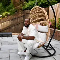 收听 Vaxzein、观看音乐视频、阅读小传、查看巡演日期等 ！