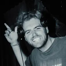 Escucha a CIEL., mira vídeos musicales, lee la biografía, consulta fechas de giras y mucho más.