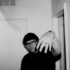 sheeshjacob सुनें, म्यूज़िक वीडियो देखें, बायो पढ़ें, दौरे की तारीखें और बहुत कुछ देखें!