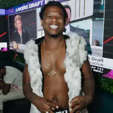 Poslechněte si interpreta Cubodaji, sledujte hudební videa, přečtěte si životopis, podívejte se na data turné a další informace.