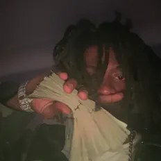 聆聽 Gee psykoo、觀看音樂影片、閱讀小傳、查看巡演日期等！