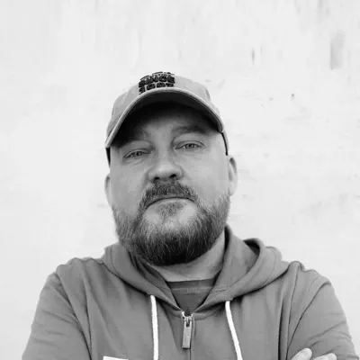 Listen to Чёрный кролик, watch music videos, read bio, see tour dates & more!