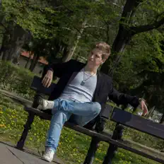 Ferenc Grez सुनें, म्यूज़िक वीडियो देखें, बायो पढ़ें, दौरे की तारीखें और बहुत कुछ देखें!