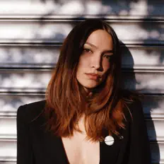 Ascolta Kierst, guarda video musicali, leggi la biografia, vedi le date del tour & altro!