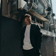 Dengarkan IKKEI, tonton video musik, baca bio, lihat tanggal tur & lainnya!