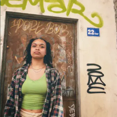 Listen to Lyly-rose, watch music videos, read bio, see tour dates & more!