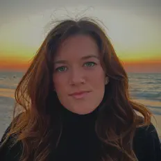 聆聽 Marissa McCauley、觀看音樂影片、閱讀小傳、查看巡演日期等！