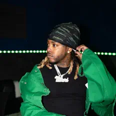 Escucha a Richard, mira vídeos musicales, lee la biografía, consulta fechas de giras y mucho más.