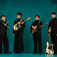 Ouve Jinseo, vê vídeos de música, lê a biografia, vê as datas da digressão e muito mais!