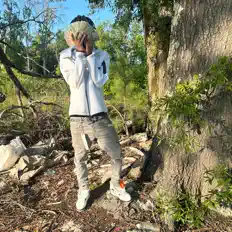 Dengarkan D Geezy, tonton video musik, baca bio, lihat tanggal tur & lainnya!