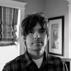 Écoutez semiwestern, regardez des vidéoclips, lisez la biographie, consultez les dates de tournée et plus encore !