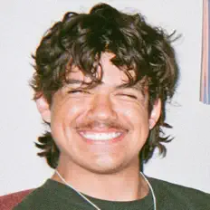 Listen to Alexander Medina, watch music videos, read bio, see tour dates & more!