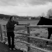 Ouve undefined, vê vídeos de música, lê a biografia, vê as datas da digressão e muito mais!