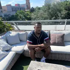 Ascolta PJ Prays, guarda video musicali, leggi la biografia, vedi le date del tour & altro!