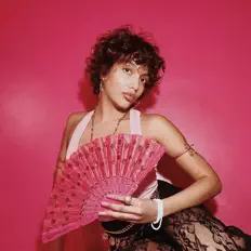 Riamonae을(를) 듣고, 뮤직 비디오를 보고, 약력을 읽고, 투어 일정 등을 확인하세요!