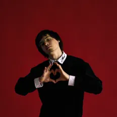 nilを聴いたり、ミュージックビデオを鑑賞したり、経歴やツアー日程などを確認したりしましょう！