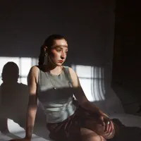 Poslechněte si interpreta undefined, sledujte hudební videa, přečtěte si životopis, podívejte se na data turné a další informace.