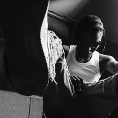 Leilo jr dinle, müzik videolarını izle, biyografisini oku, tur tarihlerini ve daha fazlasını gör!