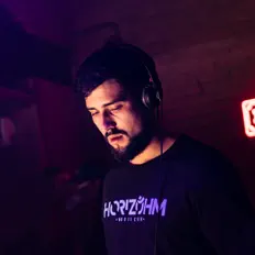 Escucha a Green Waves, mira videos musicales, lee su biografía, consulta las fechas de las gira y más.