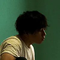 聆聽 undefined、觀看音樂影片、閱讀小傳、查看巡演日期等！