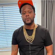 Escucha a ZSZF, mira vídeos musicales, lee la biografía, consulta fechas de giras y mucho más.