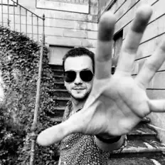 Ακούστε περιεχόμενο από Dr. Florian, παρακολουθήστε μουσικά βίντεο, διαβάστε το βιογραφικό, δείτε ημερομηνίες περιοδείας, και πολλά ακόμη!