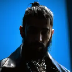 Luister naar YIIT, bekijk muziekvideo's, lees de bio, bekijk de tourdata, en meer!