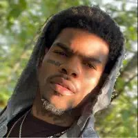 收听 undefined、观看音乐视频、阅读小传、查看巡演日期等 ！