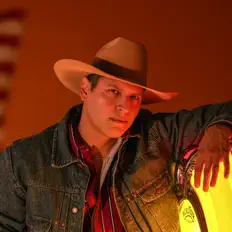 Matt Castilloを聴いたり、ミュージックビデオを鑑賞したり、経歴やツアー日程などを確認したりしましょう！