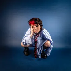 收听 Shadi、观看音乐视频、阅读小传、查看巡演日期等 ！