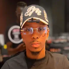 Posłuchaj wykonawcy CeezyThaGod, obejrzyj teledyski, przeczytaj biografię, zobacz daty tras koncertowych i nie tylko!