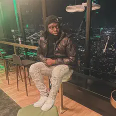 Listen to ZoeBoy Oso, watch music videos, read bio, see tour dates & more!