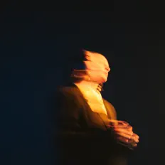 Ascolta Asmae, guarda video musicali, leggi la biografia, vedi le date del tour & altro!