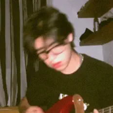 Écoutez Roy Poó, regardez des vidéoclips, lisez la biographie, consultez les dates de tournée et plus encore !