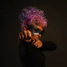 La MiO सुनें, म्यूज़िक वीडियो देखें, बायो पढ़ें, दौरे की तारीखें और बहुत कुछ देखें!