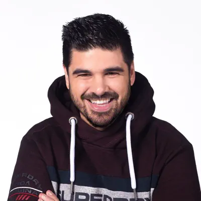 Listen to Enric Font, watch music videos, read bio, see tour dates & more!