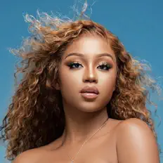 收听 ASTAR、观看音乐视频、阅读小传、查看巡演日期等 ！