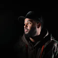 Raldi dinle, müzik videolarını izle, biyografisini oku, tur tarihlerini ve daha fazlasını gör!