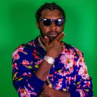 聆聽 undefined、觀看音樂影片、閱讀小傳、查看巡演日期等！