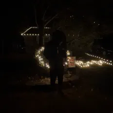 聆聽 M2!、觀看音樂影片、閱讀小傳、查看巡演日期等！