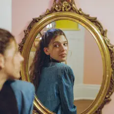 Listen to Emma Andersen, watch music videos, read bio, see tour dates & more!