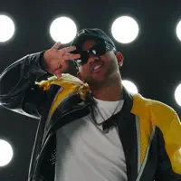 undefined सुनें, म्यूज़िक वीडियो देखें, बायो पढ़ें, दौरे की तारीखें और बहुत कुछ देखें!