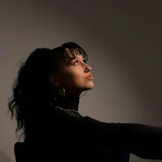 Zazaniaを聴いたり、ミュージックビデオを鑑賞したり、経歴やツアー日程などを確認したりしましょう！