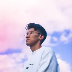 Dengarkan Adam Swim, tonton video musik, baca bio, lihat tanggal tur & lainnya!