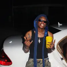 Poslechněte si interpreta Aidee, sledujte hudební videa, přečtěte si životopis, podívejte se na data turné a další informace.