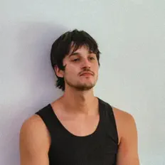 Dengarkan Swaine Delgado, tonton video musik, baca bio, lihat tanggal tur & lainnya!