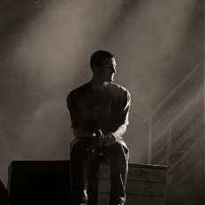 Ascolta Christian Frisk, guarda video musicali, leggi la biografia, vedi le date del tour & altro!