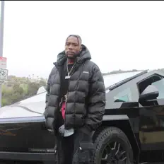 D Cut सुनें, म्यूज़िक वीडियो देखें, बायो पढ़ें, दौरे की तारीखें और बहुत कुछ देखें!